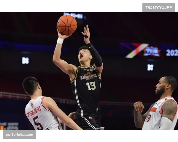 辽宁本钢莫兰德17分12篮板 内线支柱表现稳定